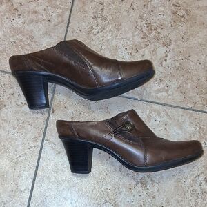 Michel M BROWN HEELS